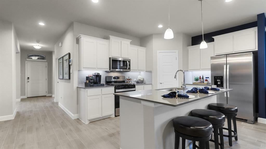 Property Photo: 15136 Green Bluff Drive TX 76008