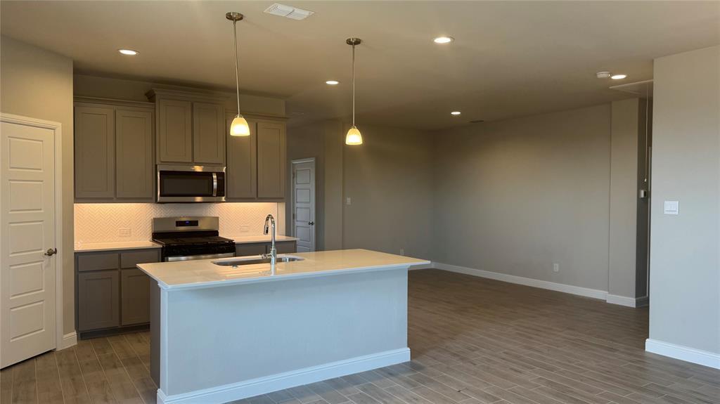 Property Photo: 15136 Green Bluff Drive TX 76008