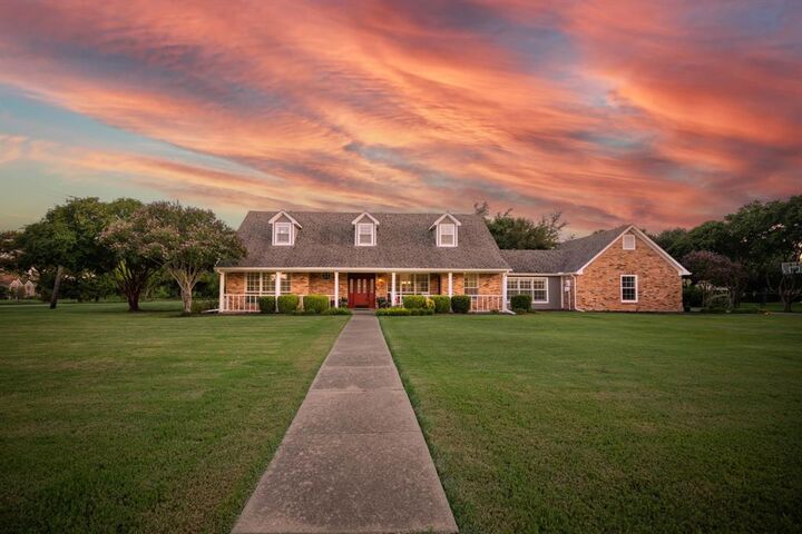 Property Photo: 308 Drew Lane TX 75032