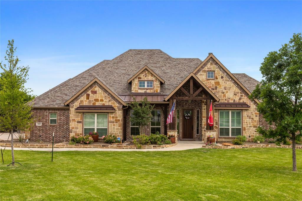 Property Photo: 4100 Roberts Lane TX 76065