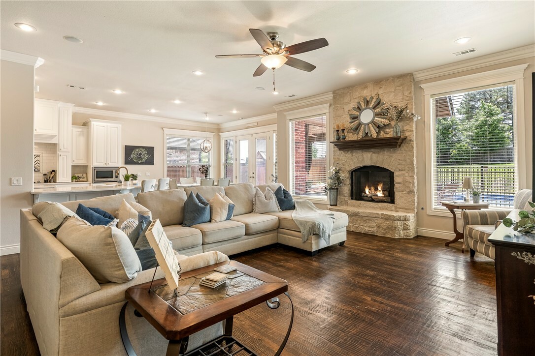 Property Photo: 4306 NE Blue Spruce Avenue AR 72712