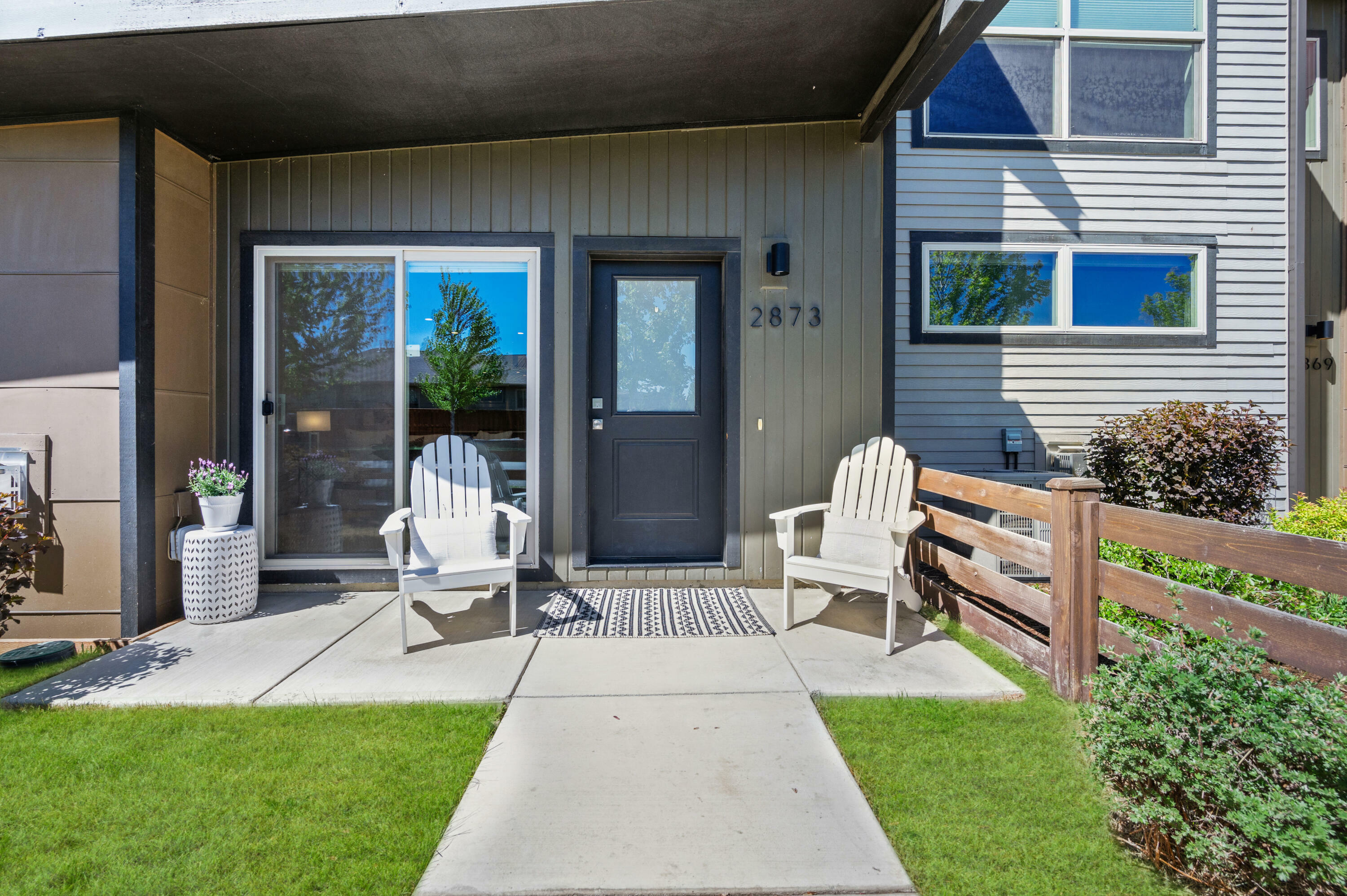 Property Photo: 2873 NW Elm Avenue OR 97756
