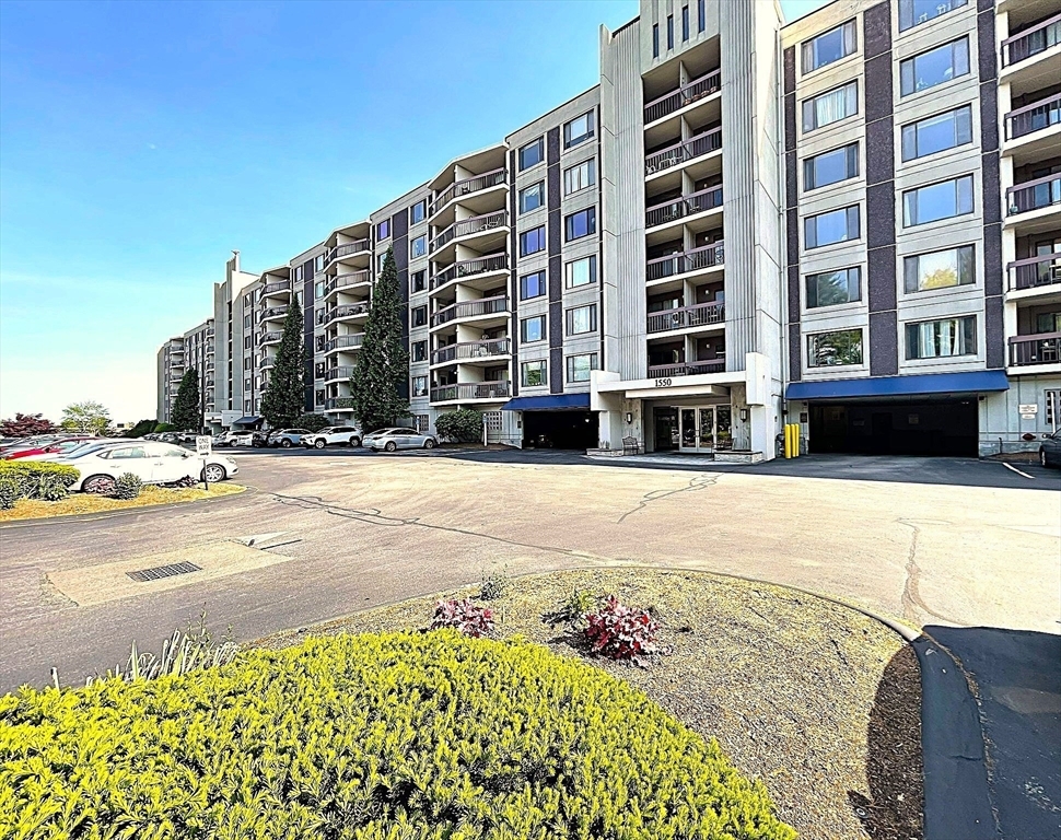 Property Photo:  1550 Worcester Rd 524  MA 01702 