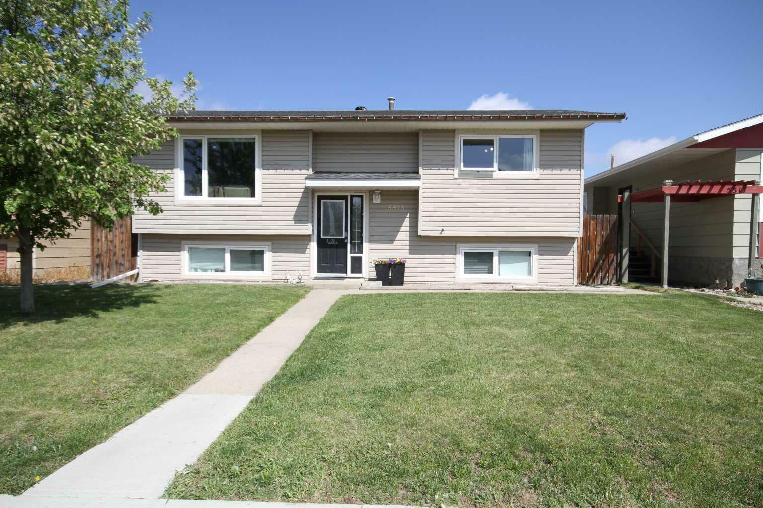 5313 39 Avenue  Taber AB T1G 1C6 photo