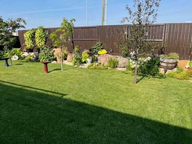 Property Photo: 10214 82 Street AB T8S 1N2
