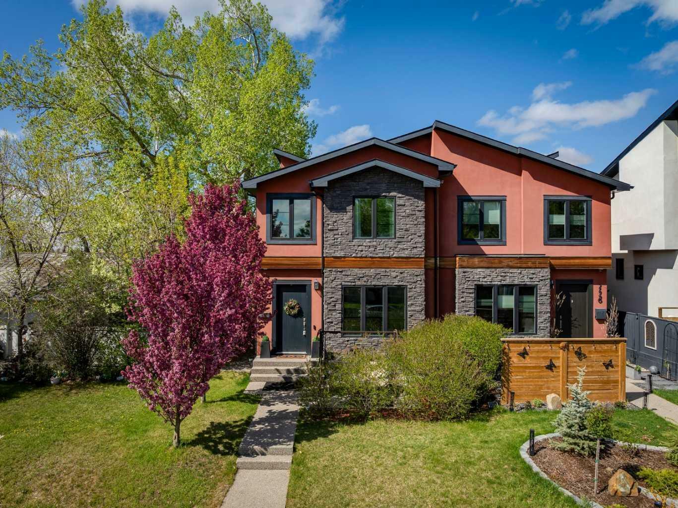 2448 31 Avenue SW  Calgary AB T2T 1T8 photo