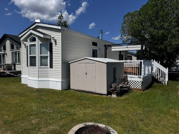 Property Photo: 25074 South Pine Lake Road 3053 AB T0M 1R0