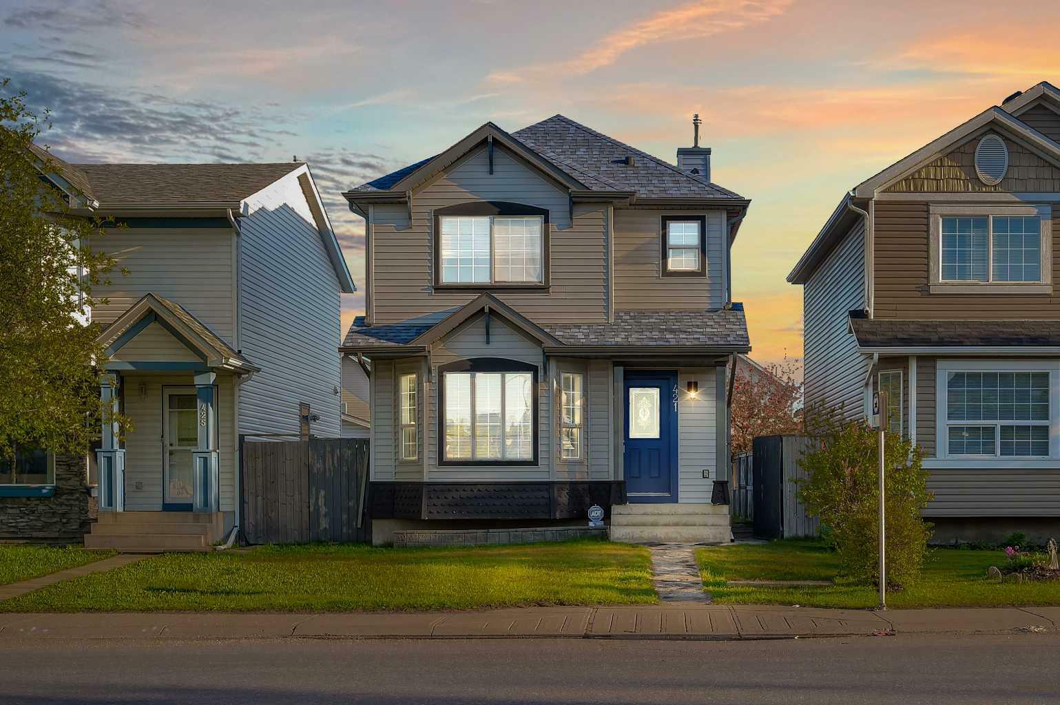 421 Taradale Drive NE  Calgary AB T3J 3X2 photo
