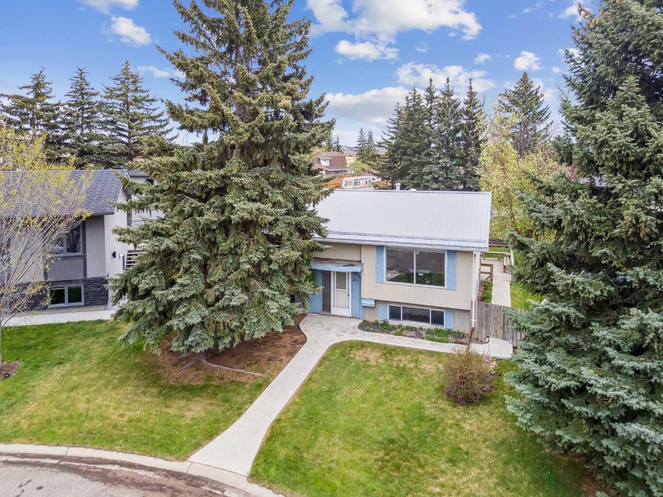 Property Photo: 201 11 Avenue SW AB T0L 1B0