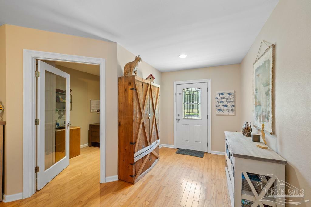 Property Photo: 3171 Montecito Blvd FL 32583