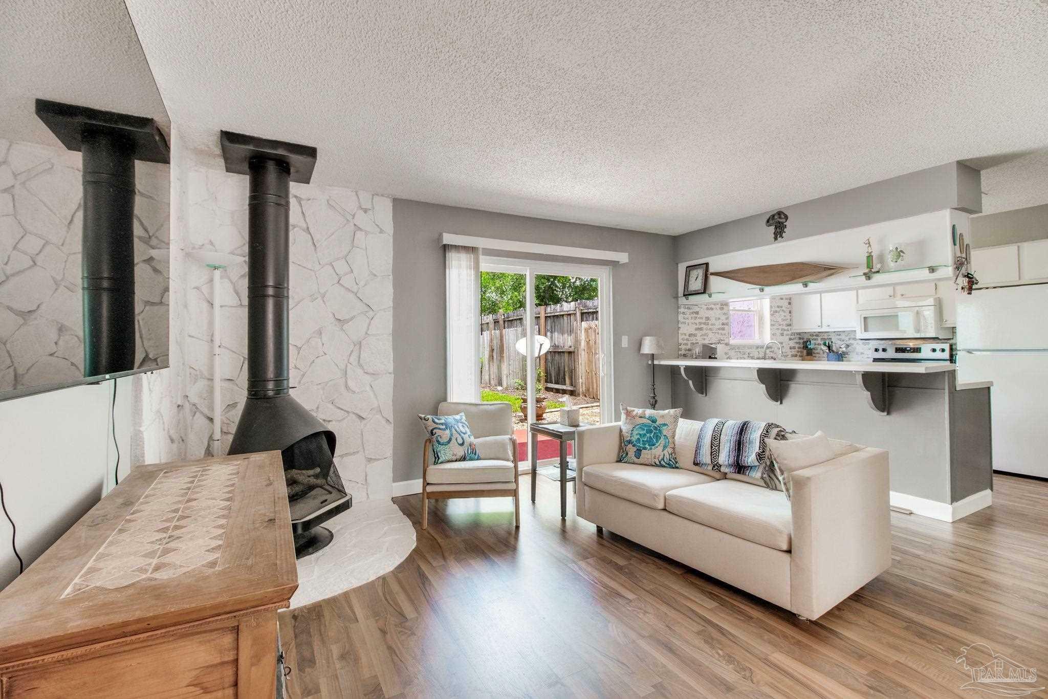 Property Photo: 3248 Fernwood Dr FL 32563