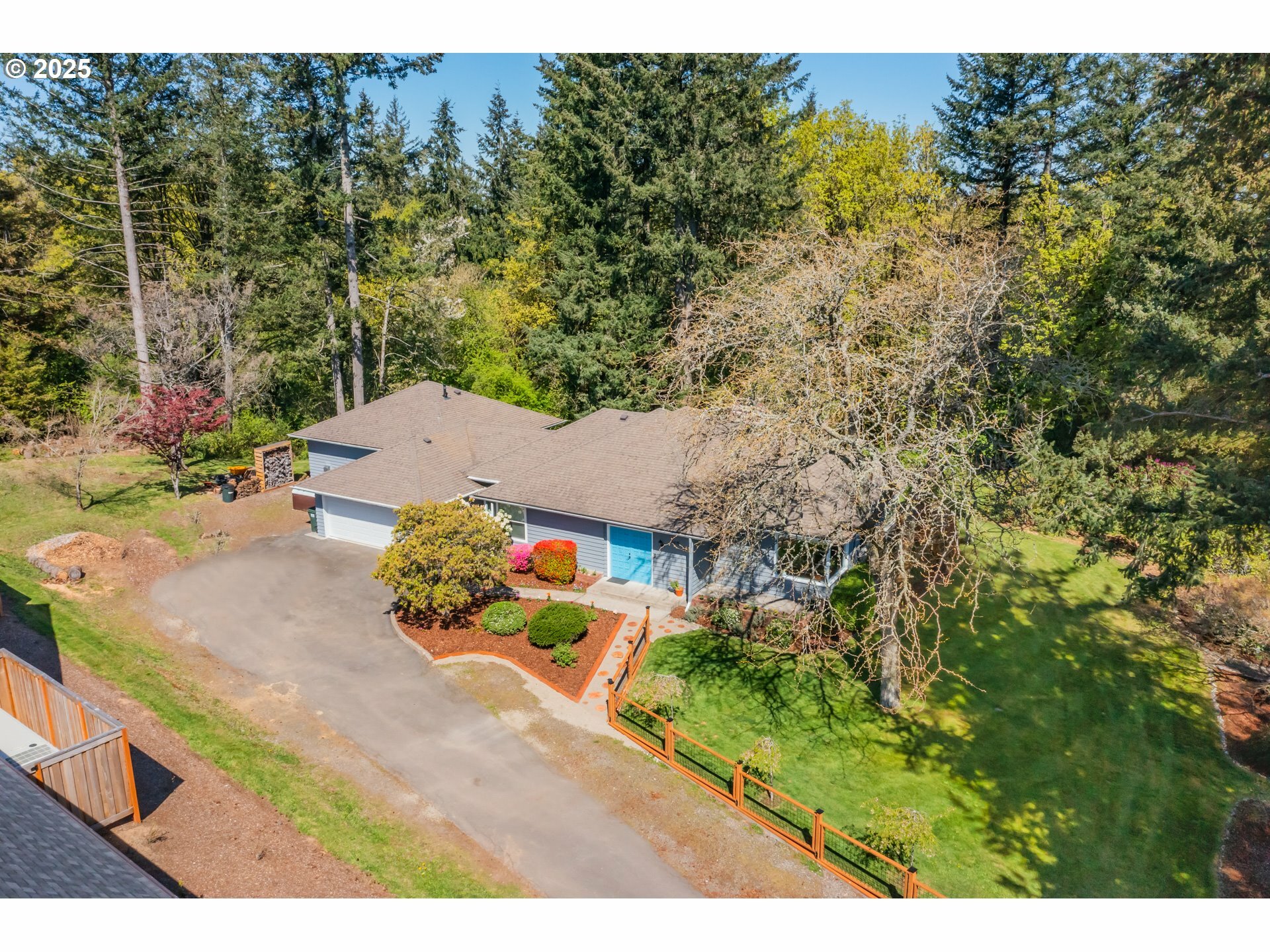 Property Photo: 9415 SE Ridgecrest Ct OR 97086