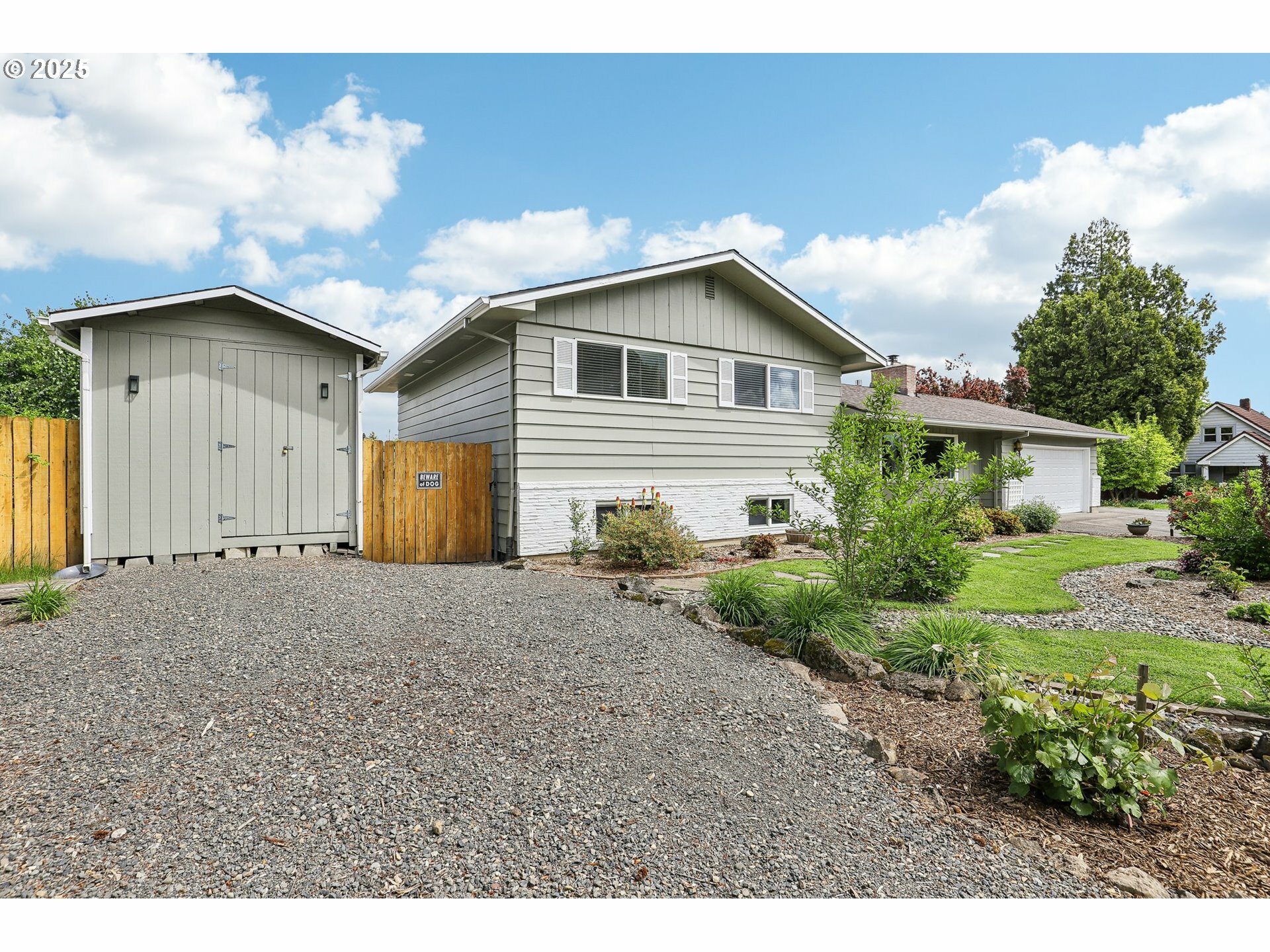 Property Photo:  10905 NW 36th Ave  WA 98685 