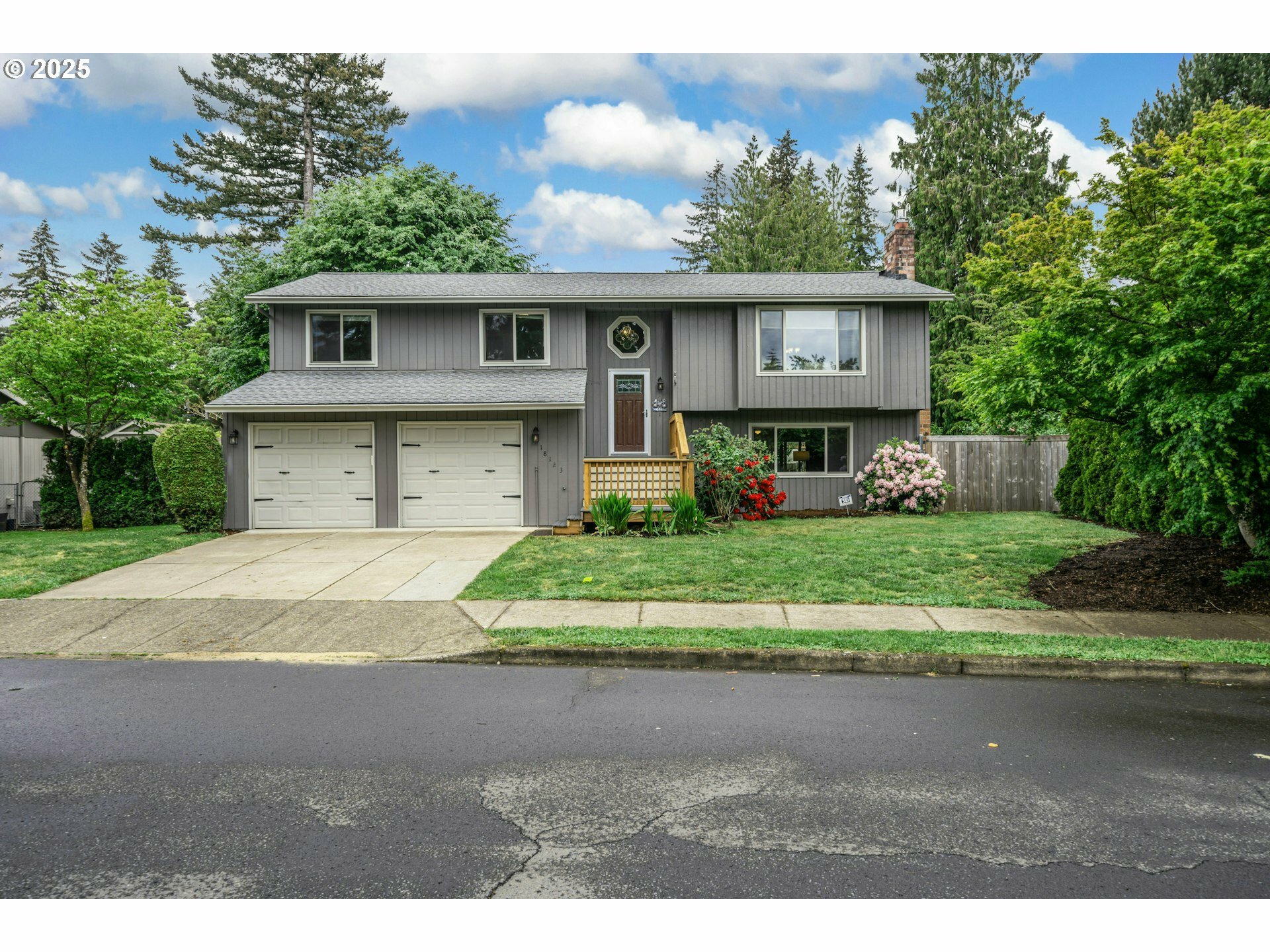 Property Photo: 18123 Van Fleet Ave OR 97055