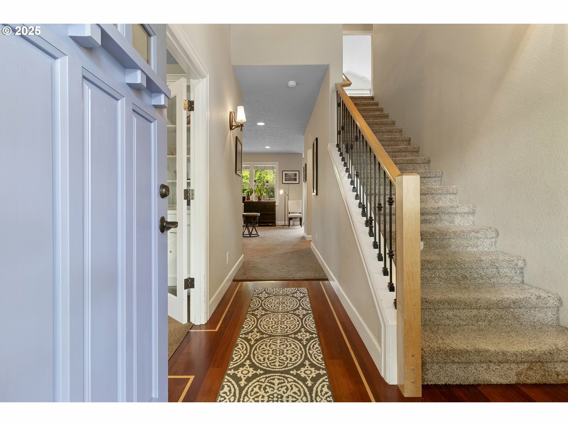 Property Photo: 1613 SW Hume Ct OR 97219