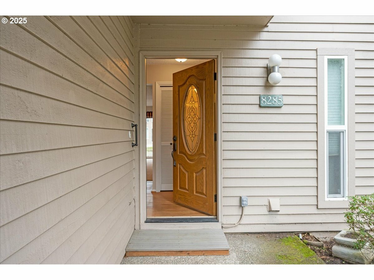 Property Photo: 8285 SW Mariners Dr 19 OR 97070