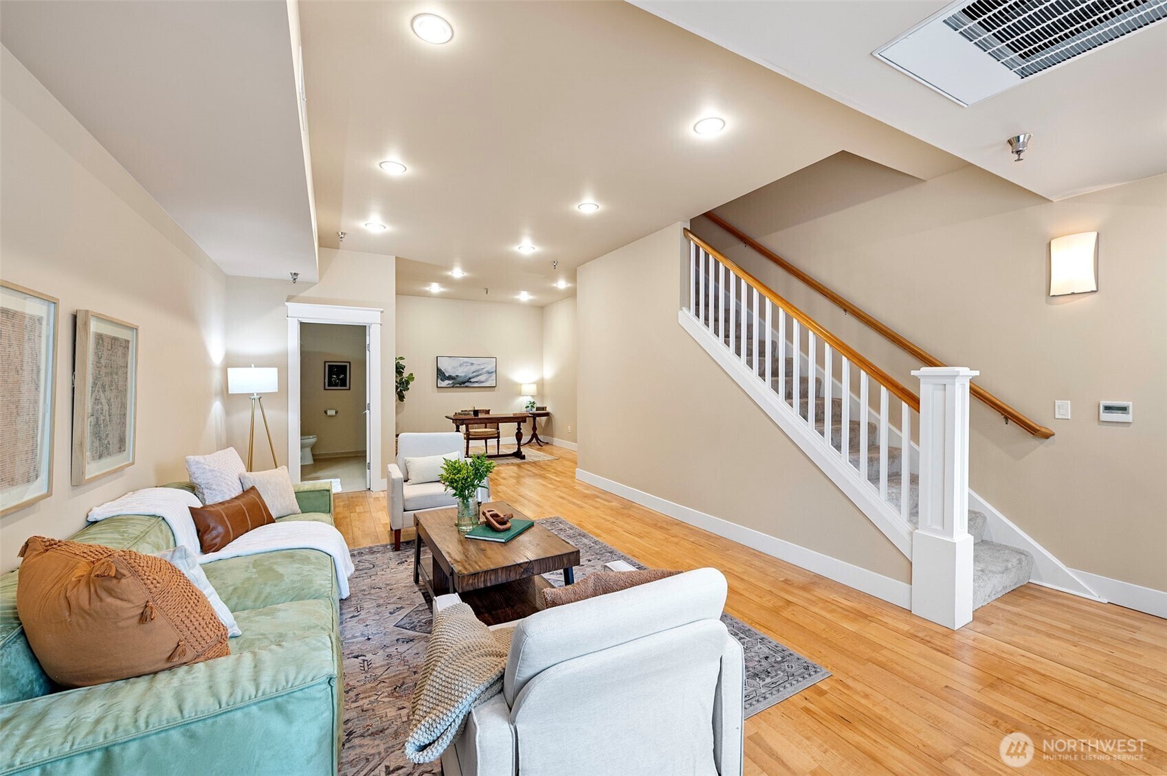 Property Photo: 708 Market Street 409 WA 98402