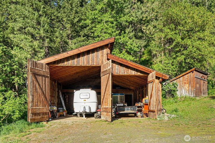 Property Photo:  4265  US Hwy 97  WA 98847 