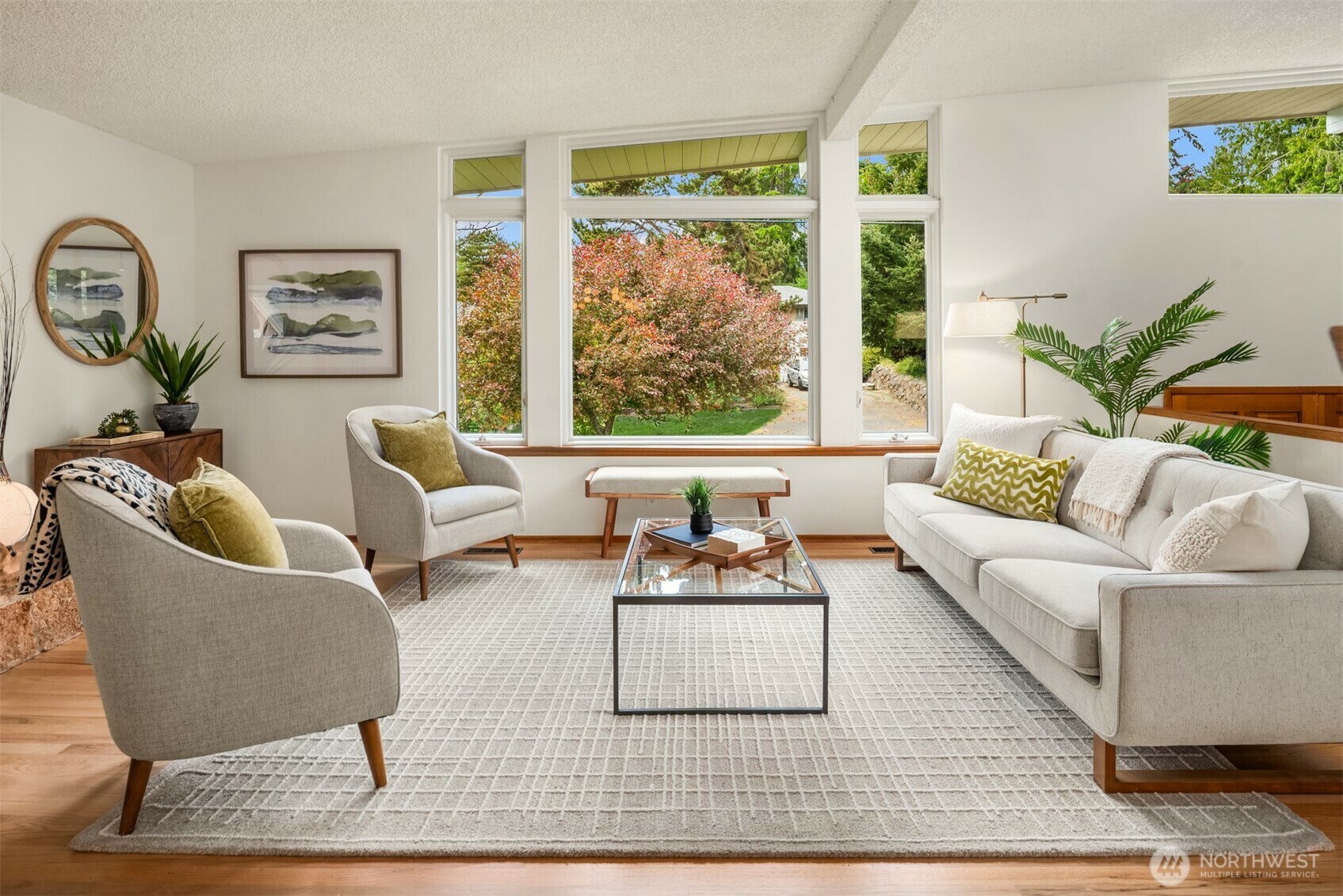 Property Photo: 10642 32nd Avenue SW WA 98146
