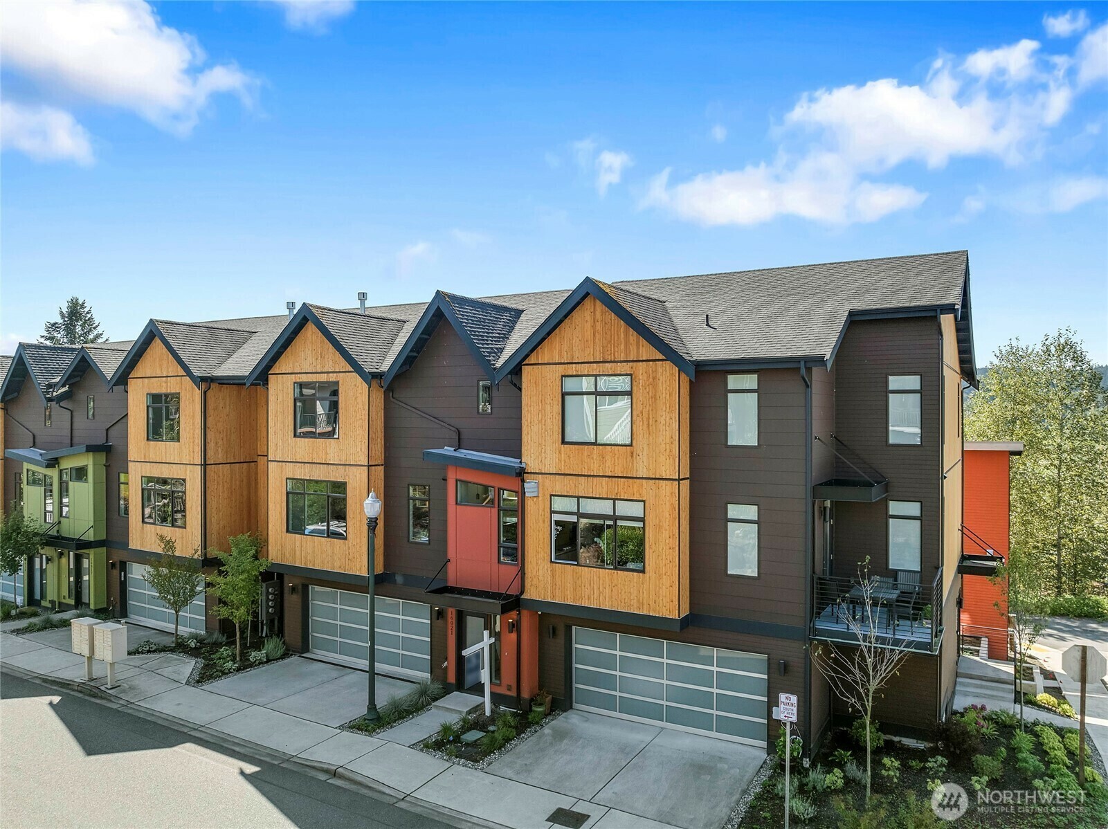 Property Photo: 16001 1st Avenue NE WA 98019