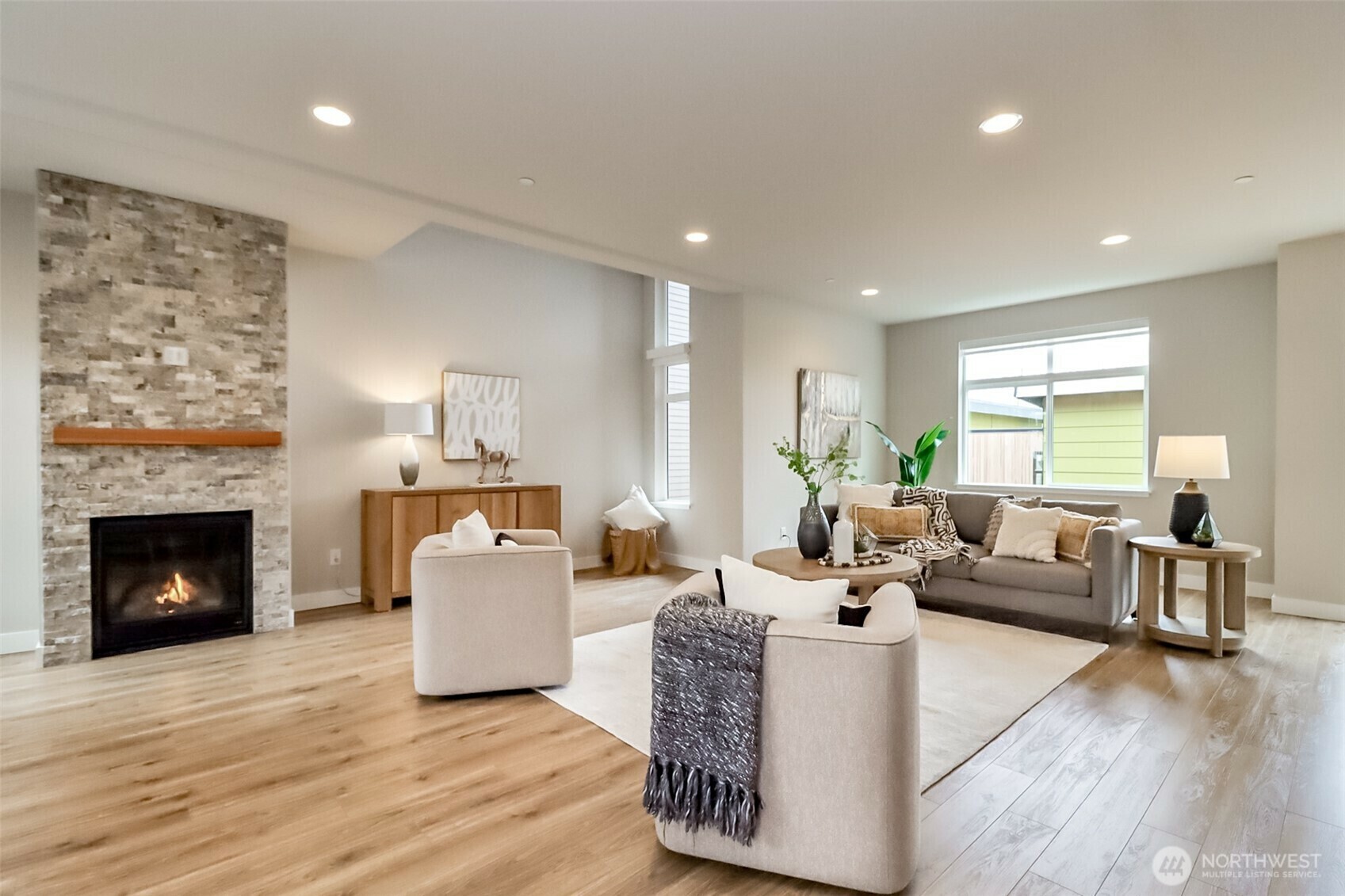 Property Photo: 16001 1st Avenue NE WA 98019