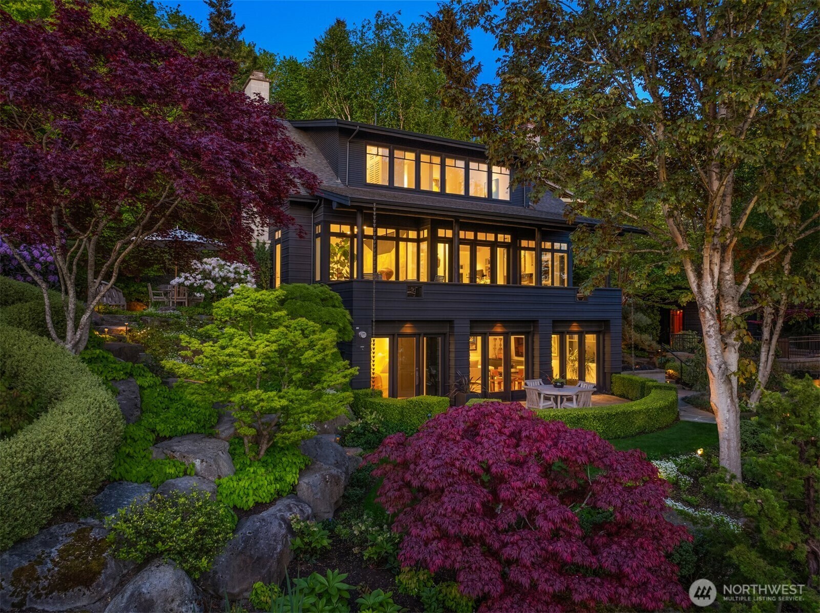 Property Photo: 10208 47th Avenue SW WA 98146
