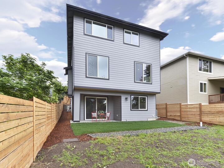 23801  100th Avenue SE  Kent WA 98031 photo