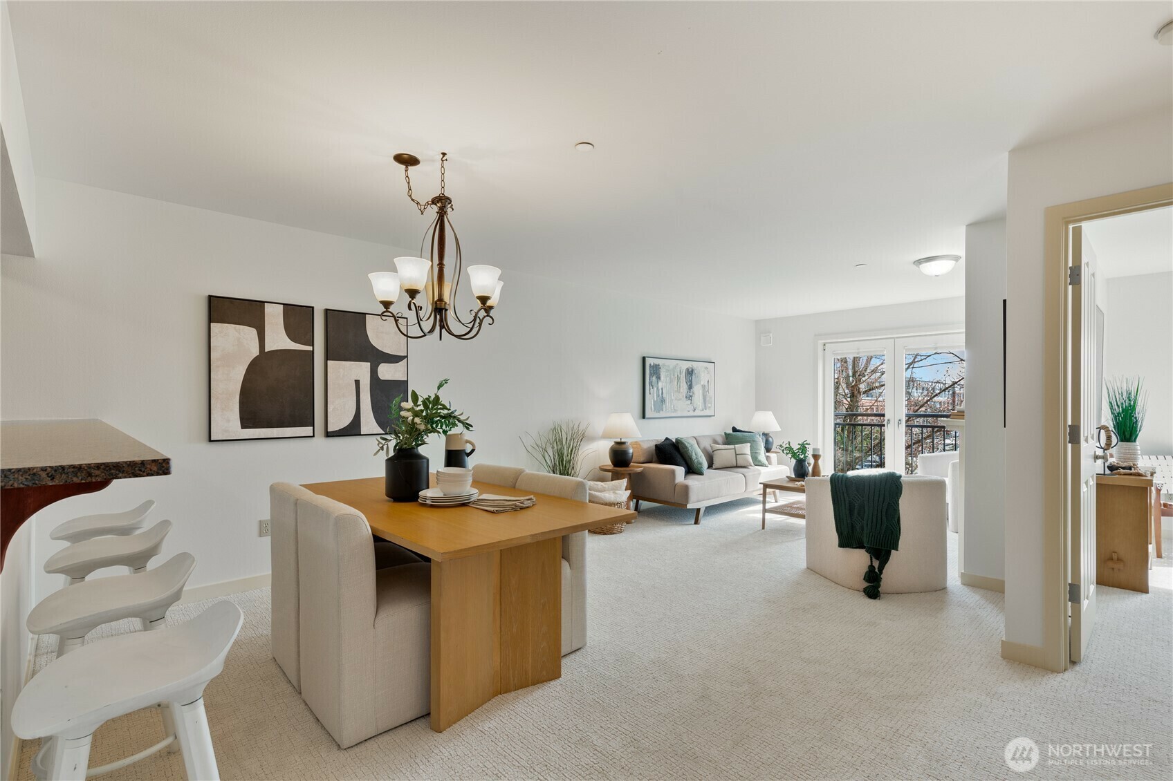 Property Photo: 701 1st Avenue N 302 WA 98109