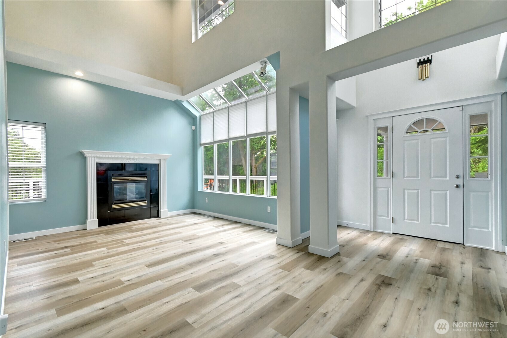 Property Photo: 17634 118th Avenue SE WA 98058