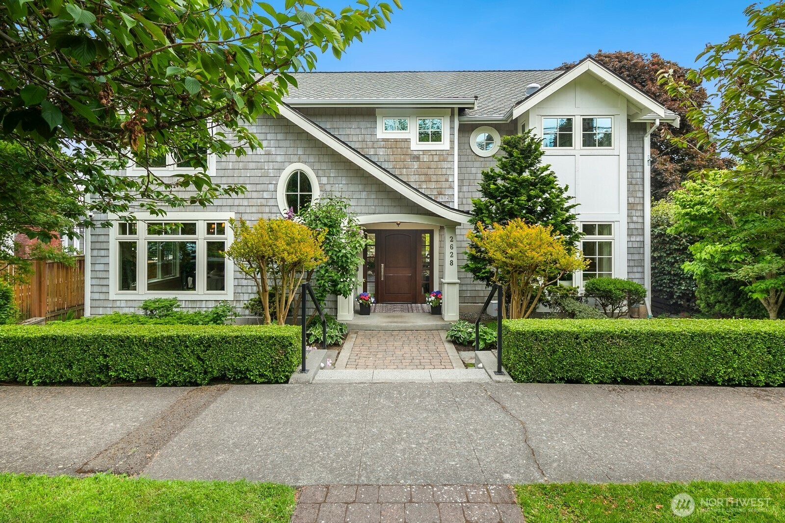 Property Photo: 2628 36th Avenue W WA 98199