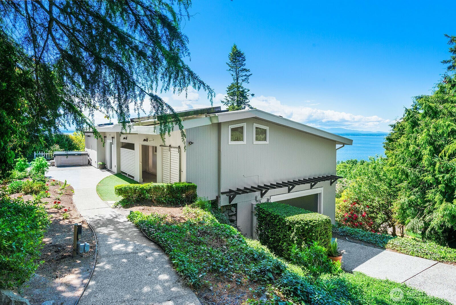 Property Photo: 16781 15th Avenue NW WA 98177