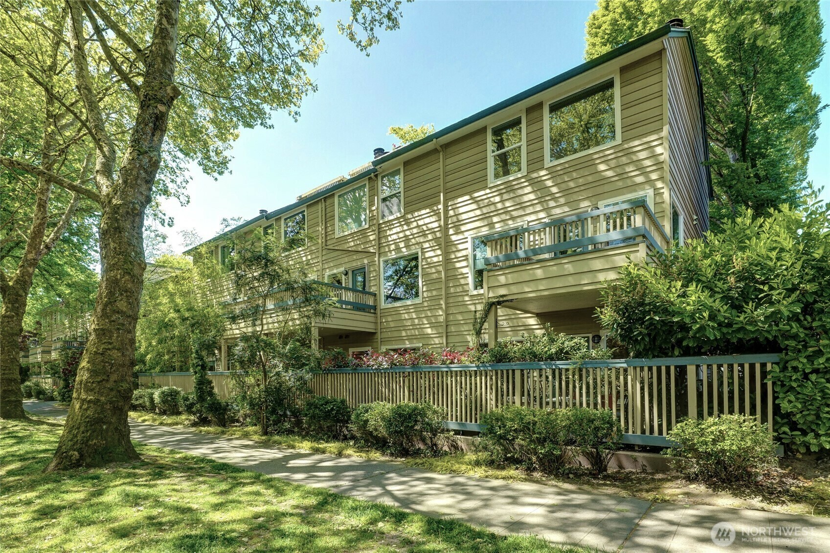 1717  16th Avenue 3  Seattle WA 98122 photo