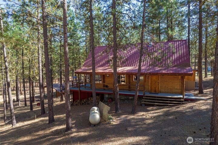 Property Photo:  13  Butterweed Road  WA 98862 