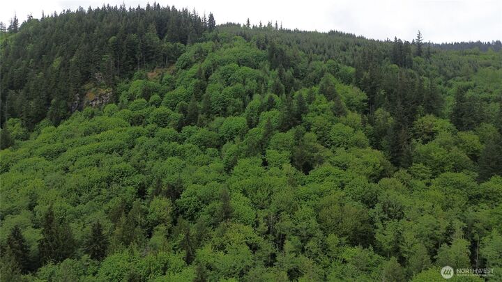 Property Photo:  2438  Squires Road  WA 98229 