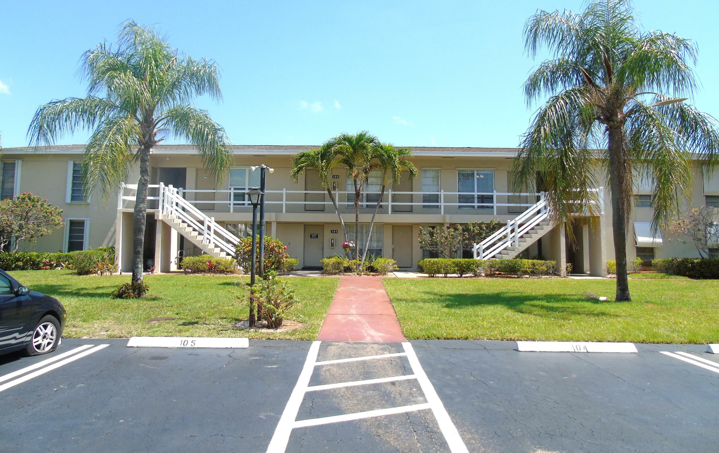 Property Photo: 309 Circle Drive S 204 FL 33435