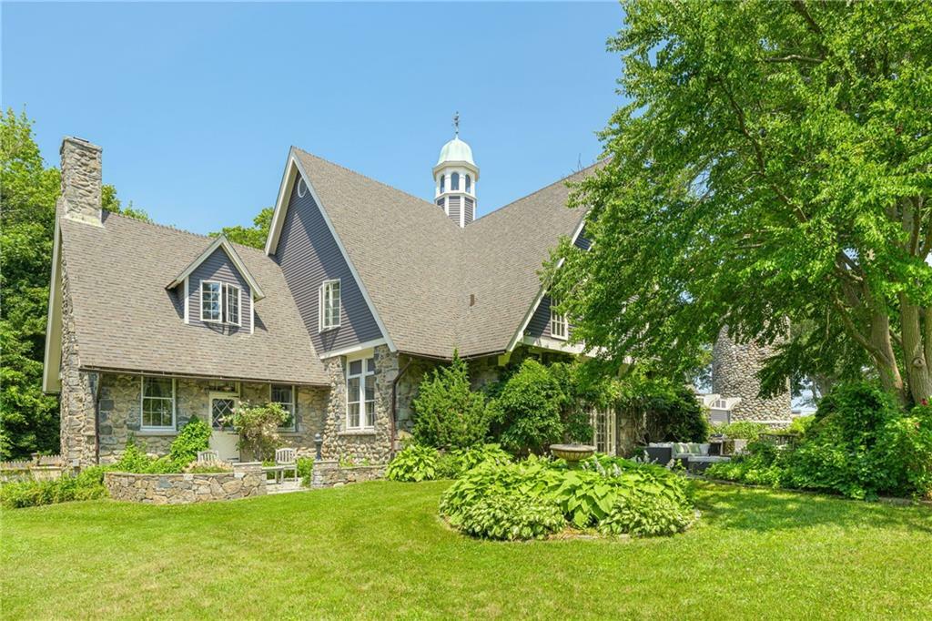 Property Photo:  3 Stone Tower Lane  RI 02806 
