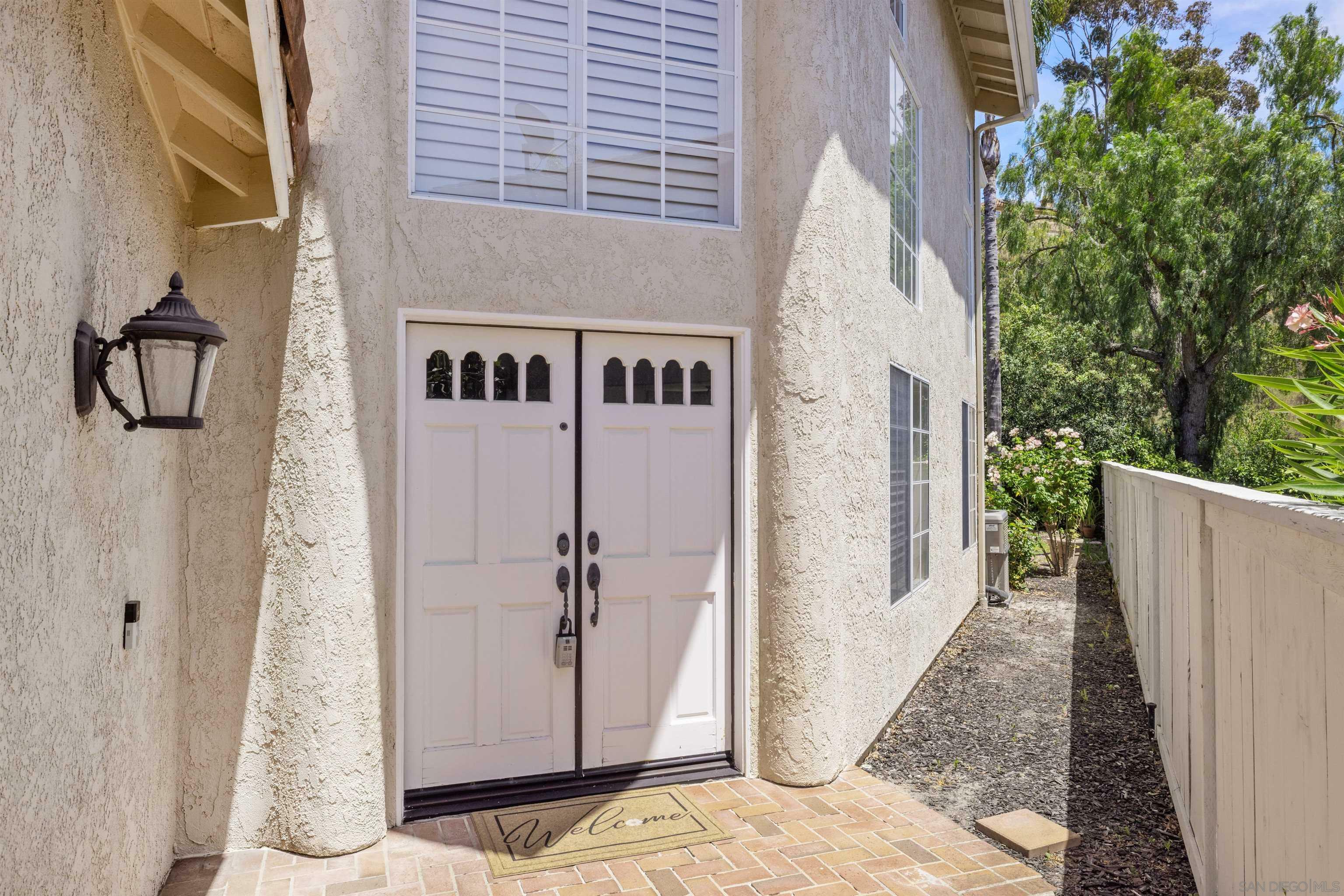 Property Photo: 11389 Via Playa De Cortes CA 92124