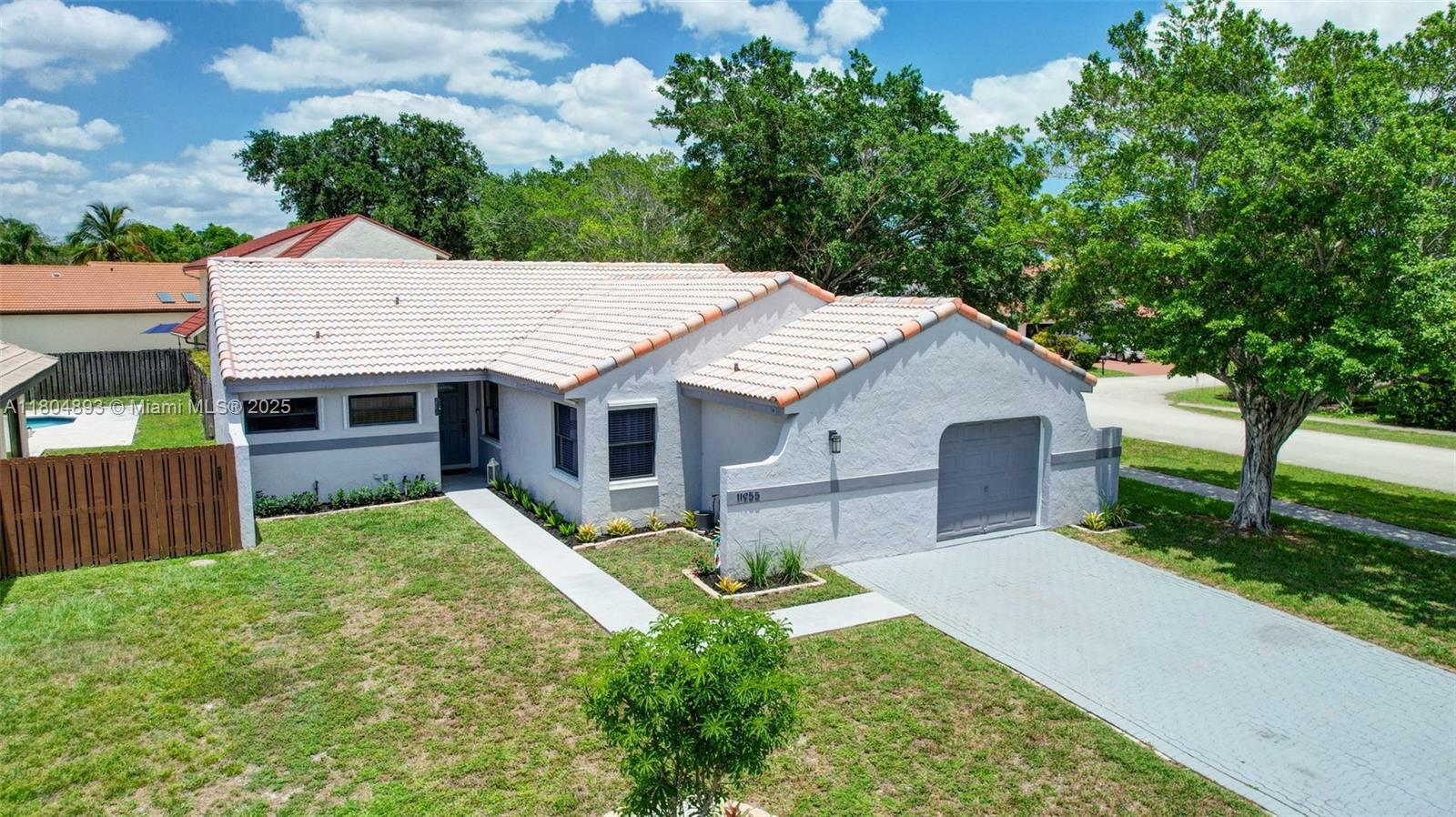 Property Photo: 11955 Brim Way FL 33026
