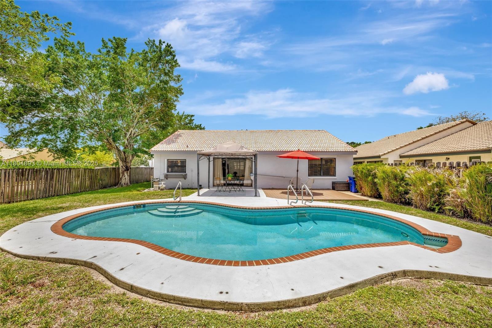 Property Photo: 11955 Brim Way FL 33026