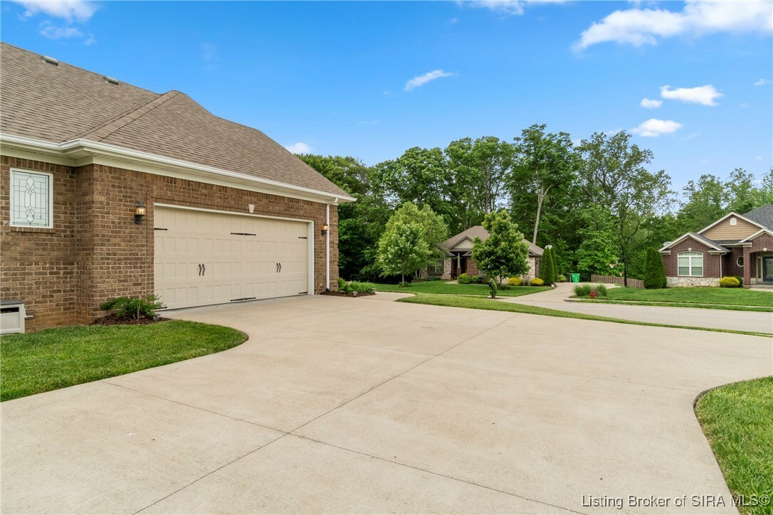Property Photo: 1021 Wagon Trail IN 47124