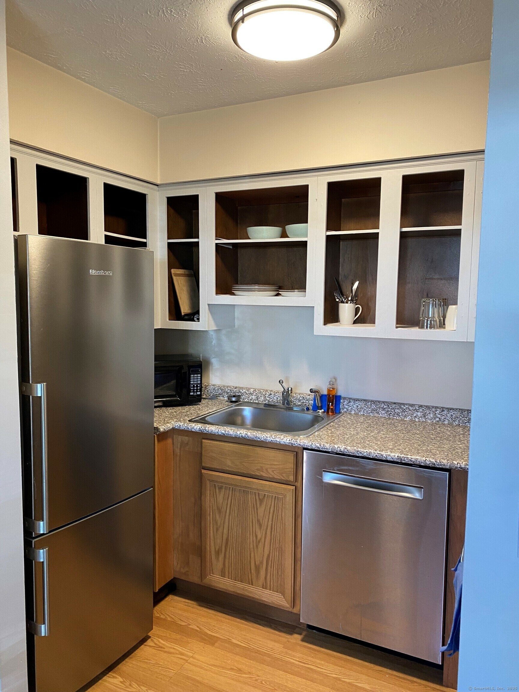 Property Photo: 120 Wooster Street W CT 06511
