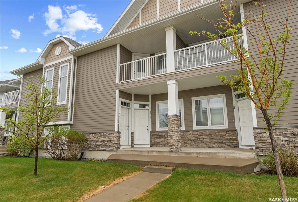 Property Photo:  4205 E Green Apple Drive  SK S4V 1S1 