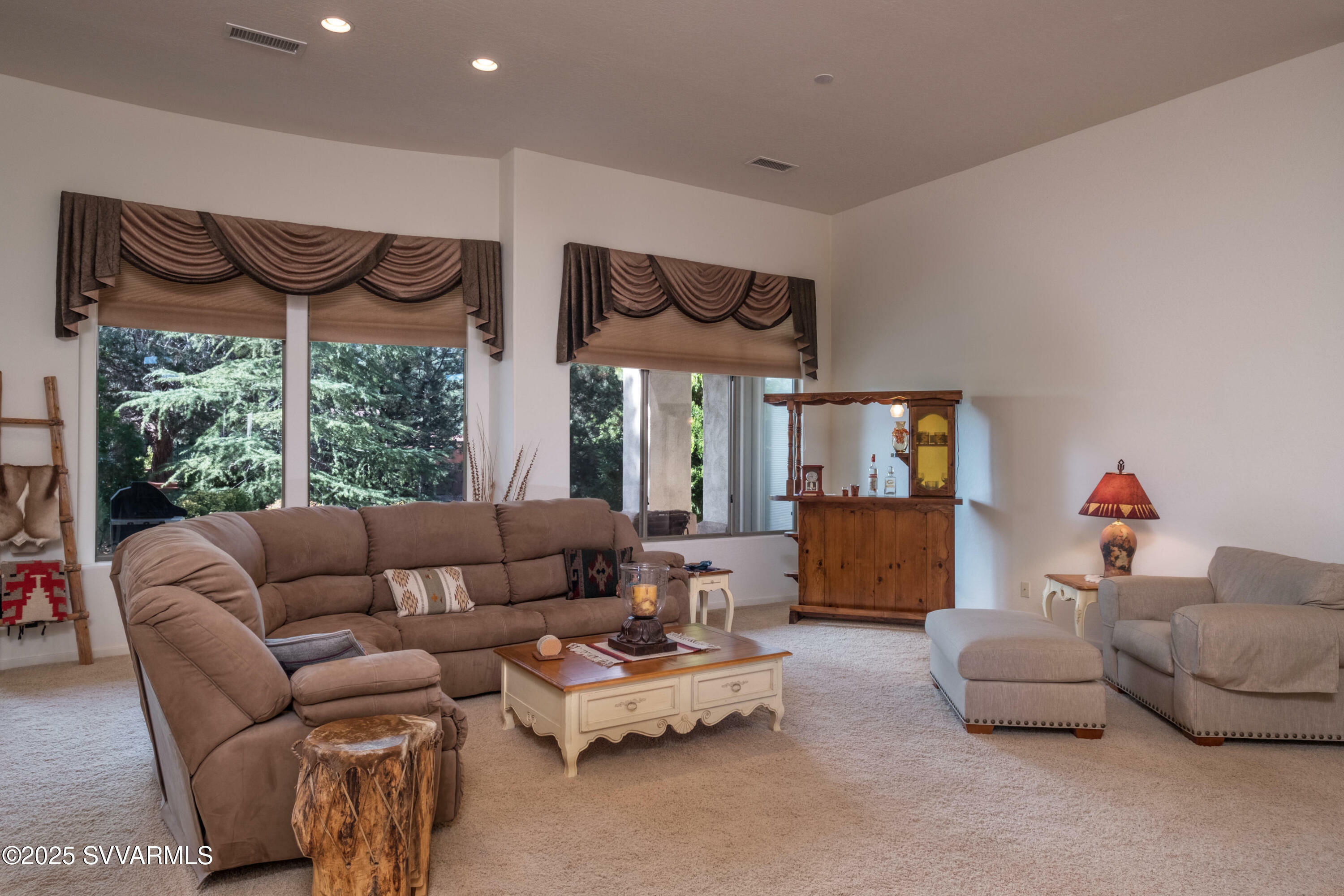 Property Photo: 722 Crown Ridge Rd AZ 86351