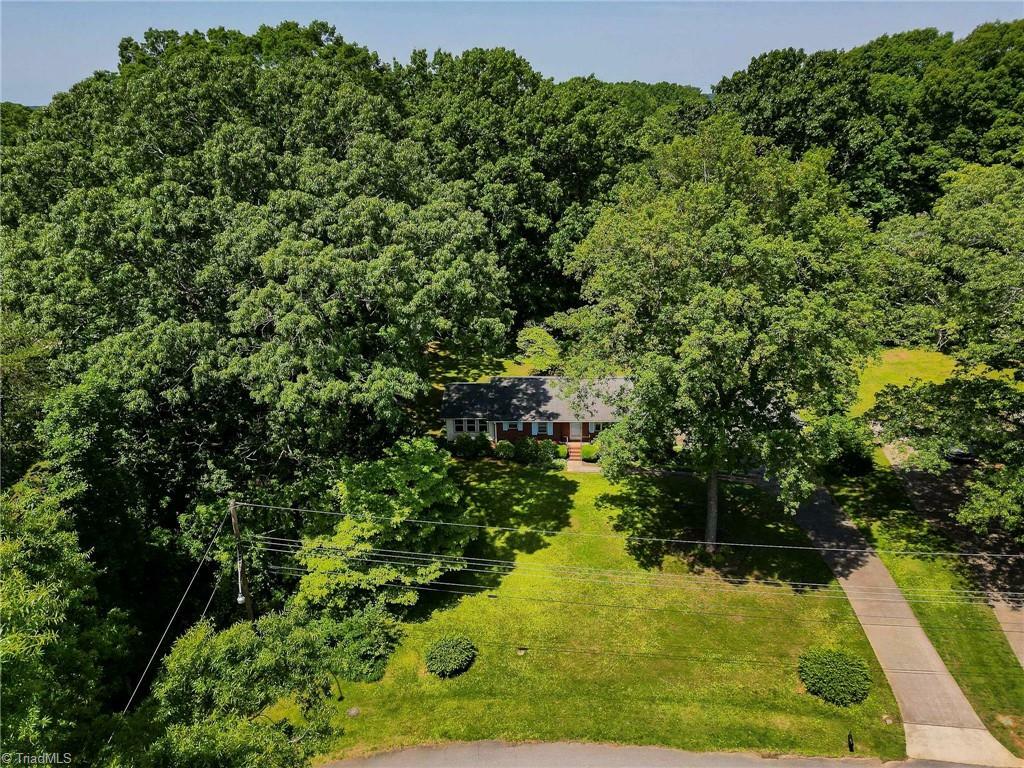 Property Photo: 4550 Sunny Drive NC 27106