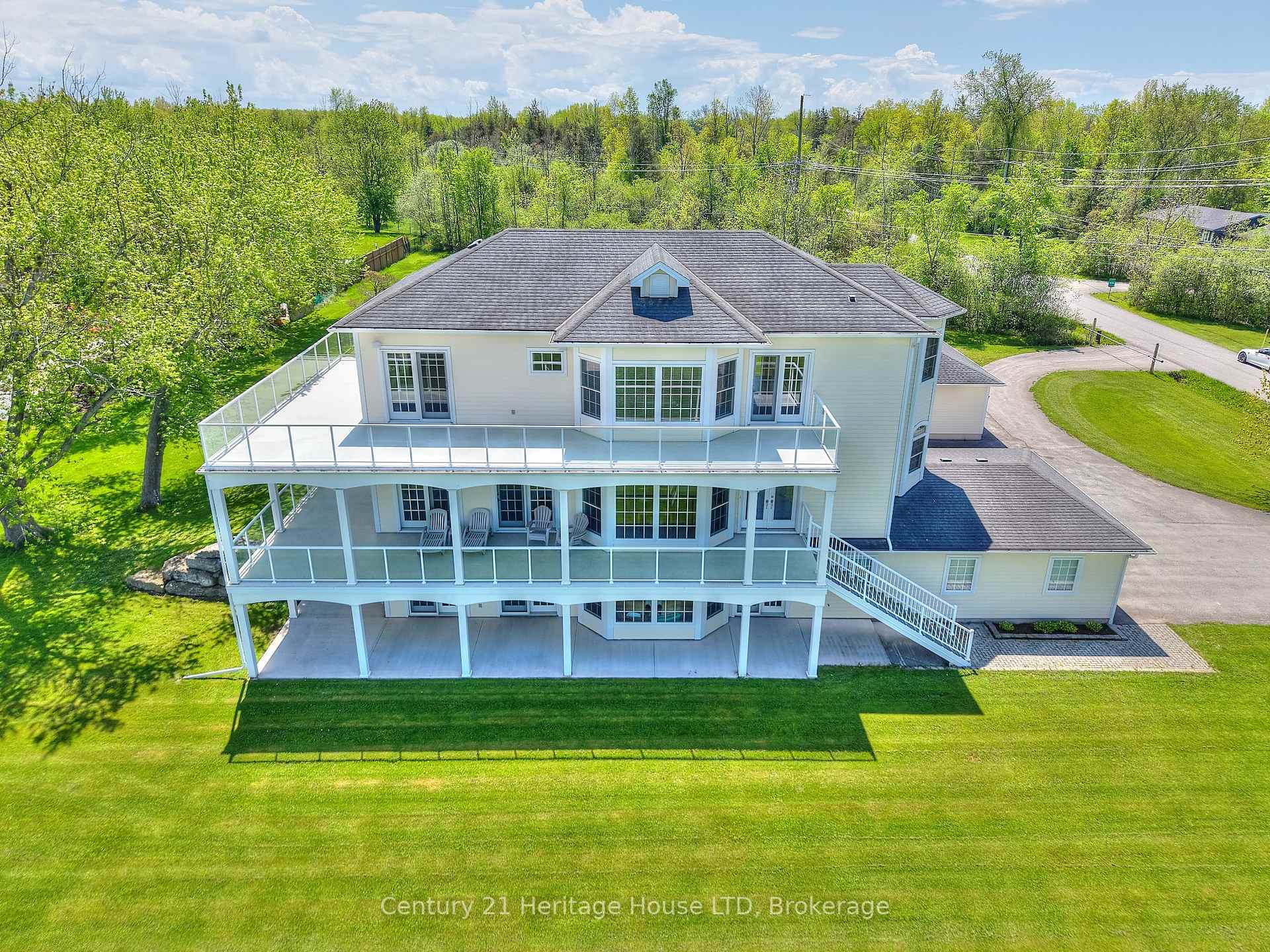 Property Photo: 4069 Niagara River Parkway Parkway ON L0S 1S0
