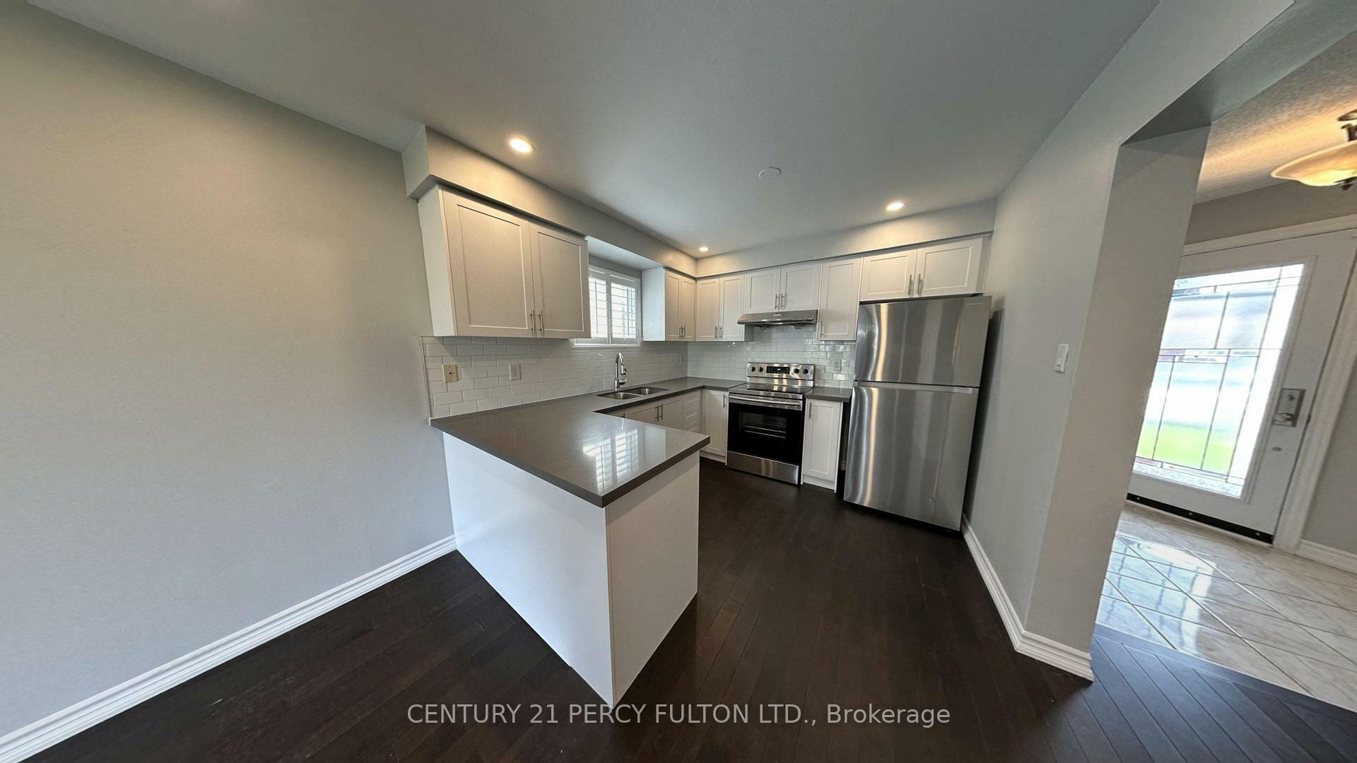 Property Photo: 54 Rolling Acres Drive ON L1R 2B8