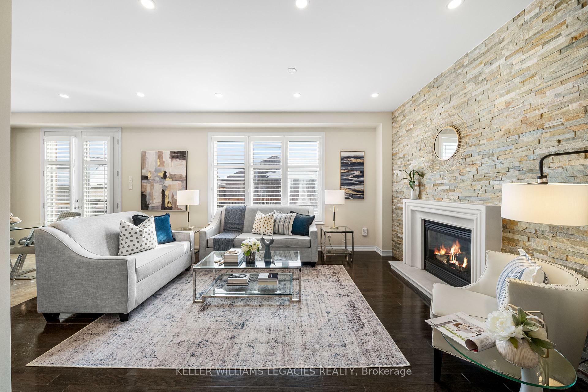 Property Photo: 17 Mansard Drive ON L4E 0L8