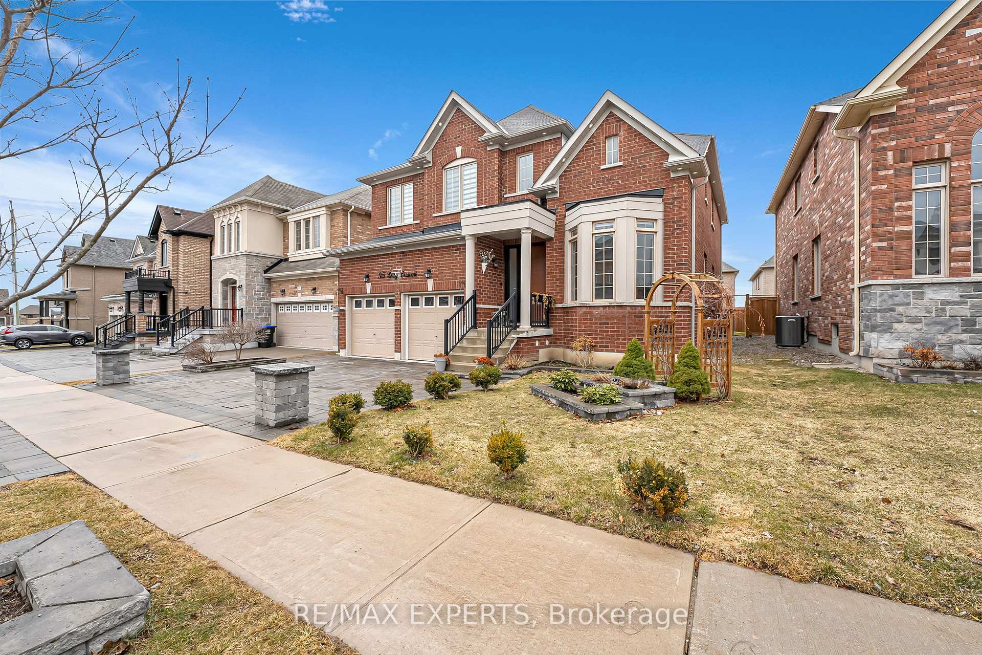 Property Photo: 95 Selby Crescent ON L3Z 0V3