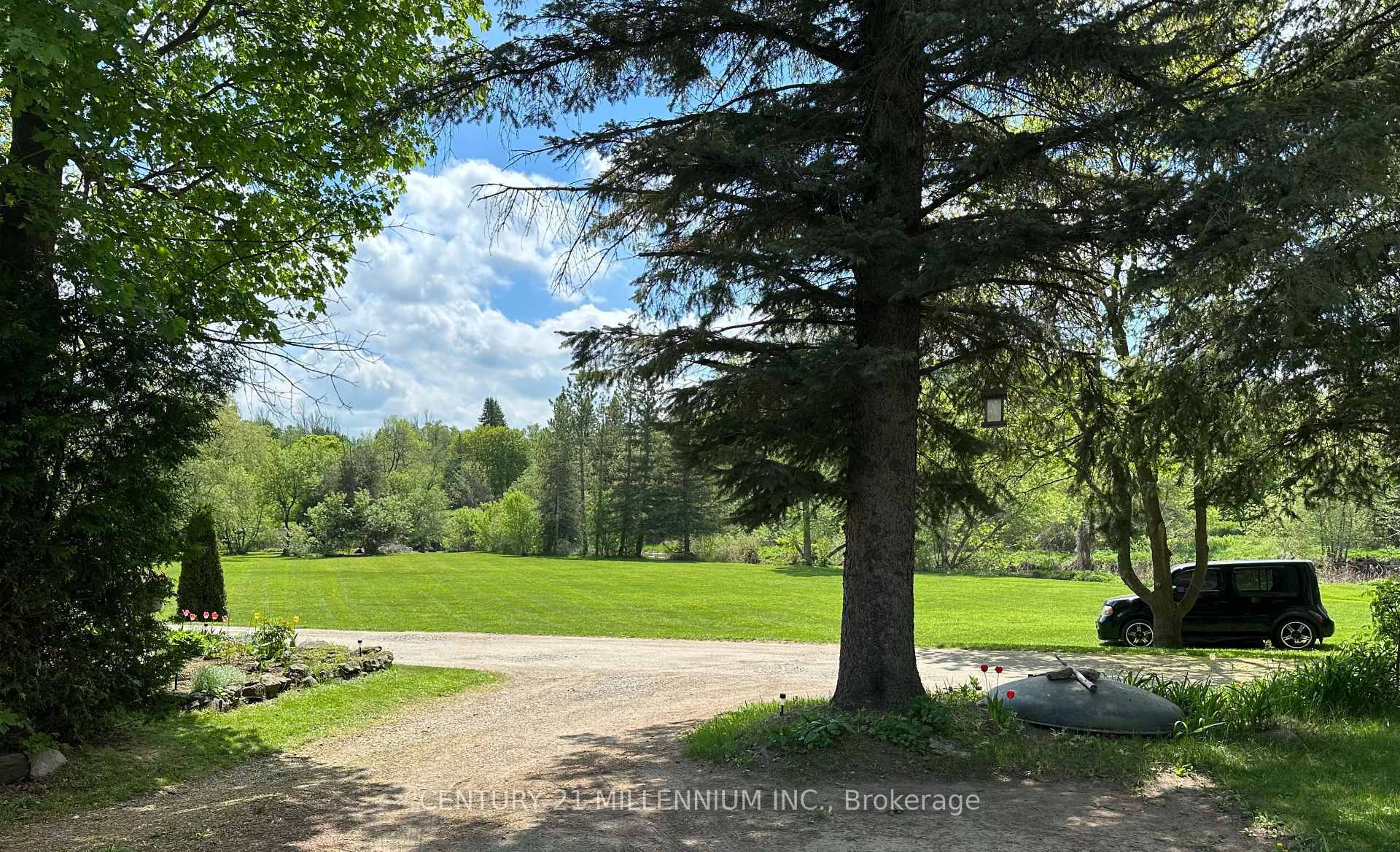 Photo de la propriété:  13 Old Pavilion Road  ON L7C 3J8 