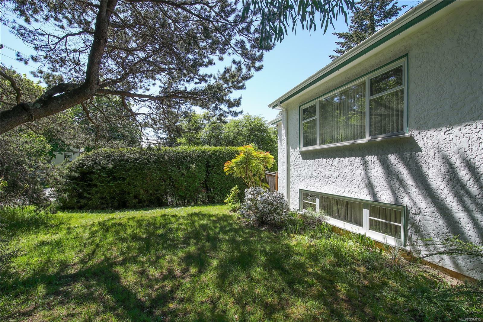 Property Photo: 4090 Gordon Head Rd BC V8N 3Y1